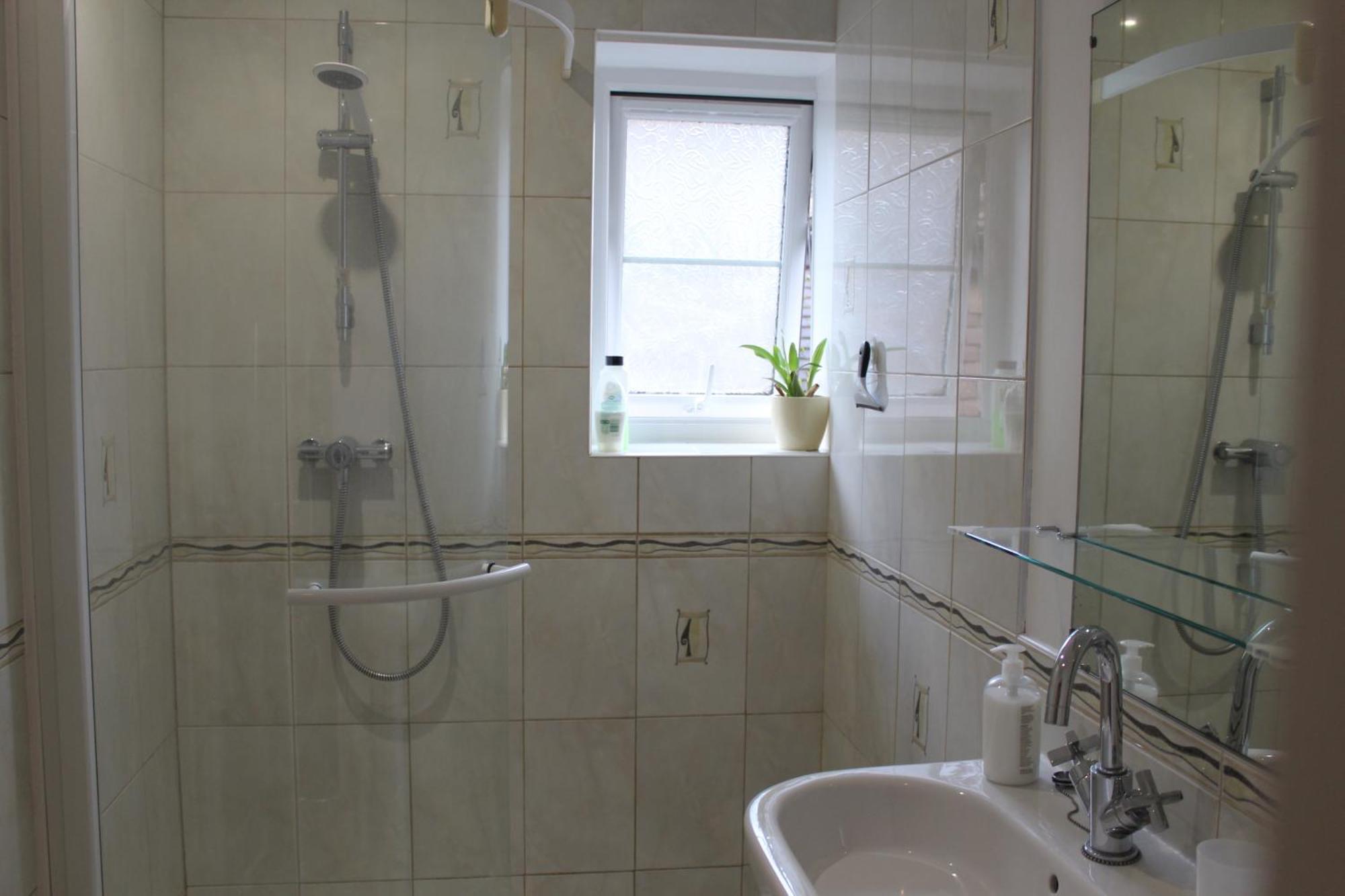Camera Matrimoniale con Bagno Privato