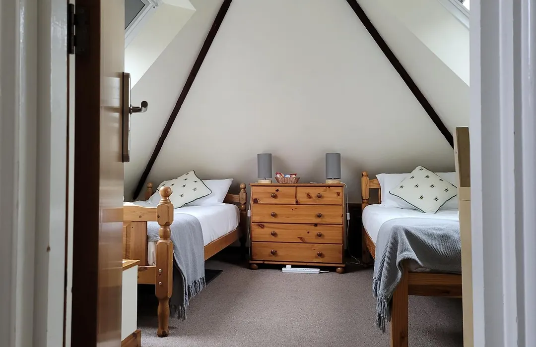 Cornerways Guest House-1
